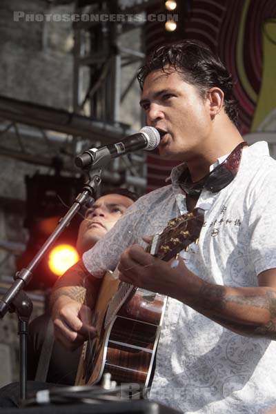 AROMA ET MANO SALMON - 2008-07-27 - PARIS - Paris Plage (Pont de Sully) - 